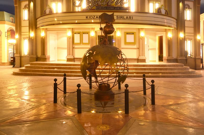 KidZania Istanbul plaza area with decorative Bomanite concrete