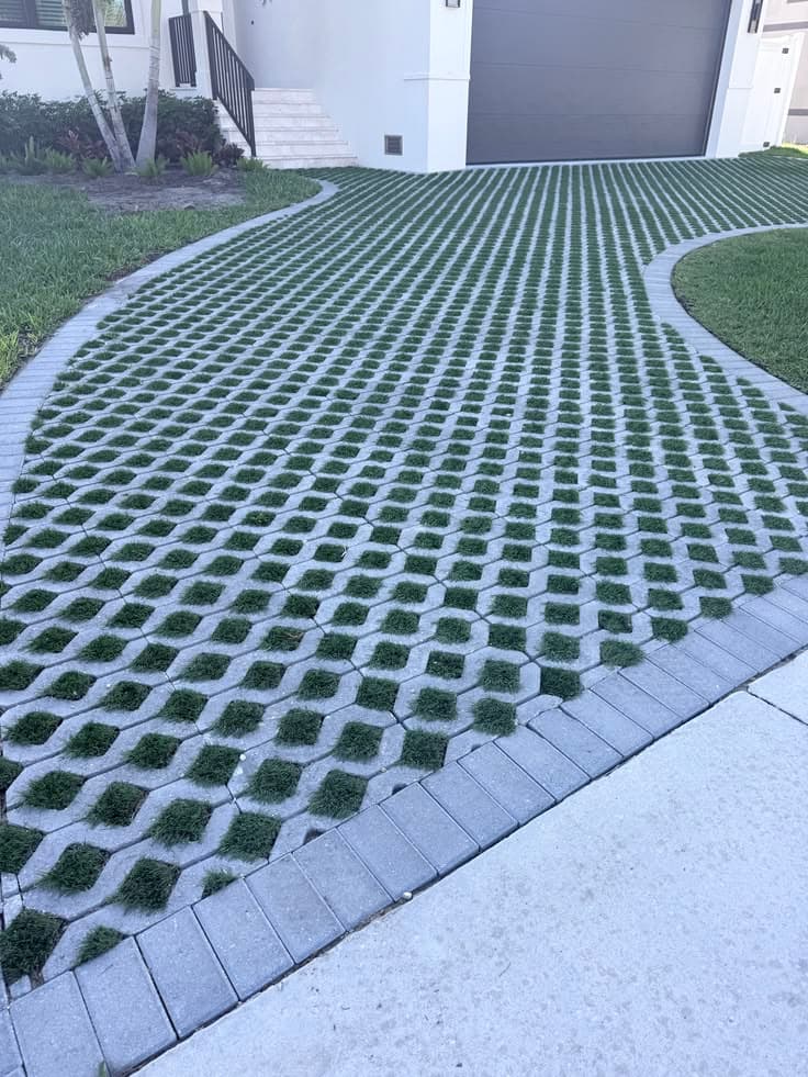 Bodrum Lüks Villa: Grasscrete ile Geçirgen Araç Yolu